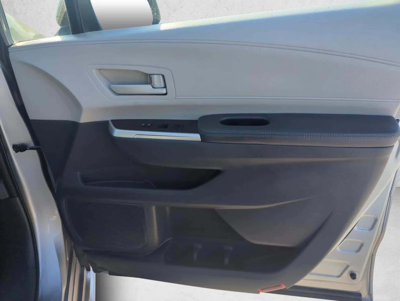 2021 Toyota Sienna LE FWD 8-Passenger (Natl)