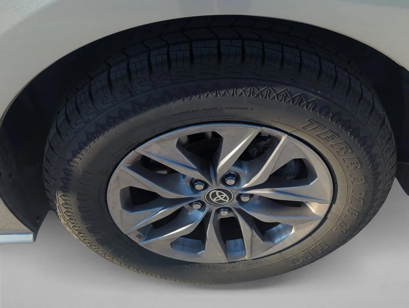 2021 Toyota Sienna LE FWD 8-Passenger (Natl)