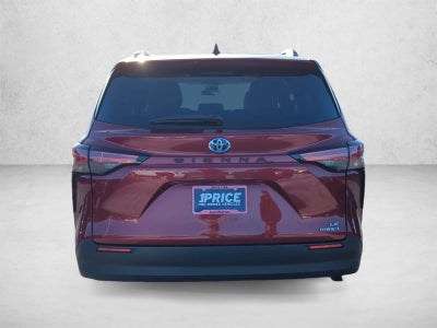 2022 Toyota Sienna LE FWD 8-Passenger (Natl)