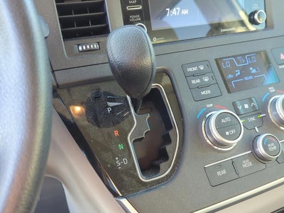 2020 Toyota Sienna LE FWD 8-Passenger (Natl)