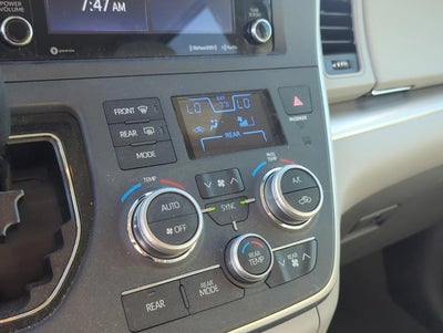 2020 Toyota Sienna LE FWD 8-Passenger (Natl)