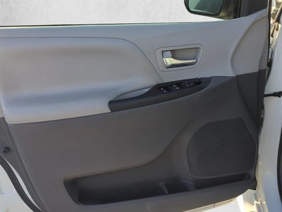 2020 Toyota Sienna LE FWD 8-Passenger (Natl)