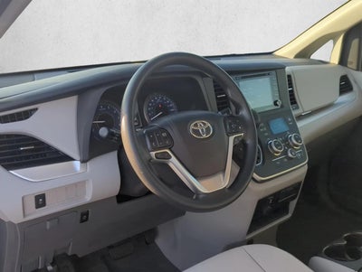 2020 Toyota Sienna LE FWD 8-Passenger (Natl)