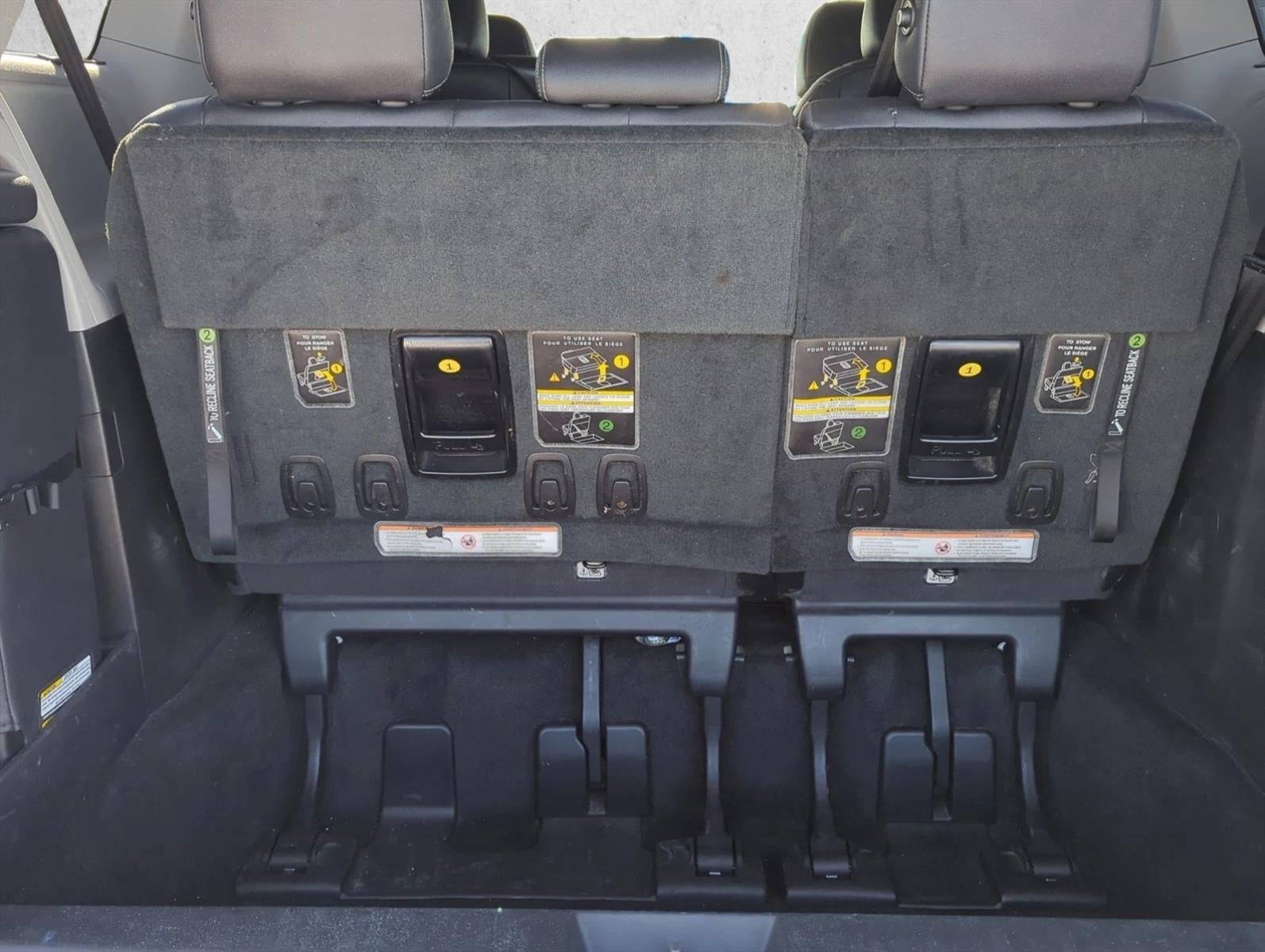 2017 Toyota Sienna SE FWD 8-Passenger (Natl)