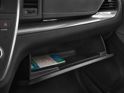 2017 Toyota Sienna SE FWD 8-Passenger (Natl)