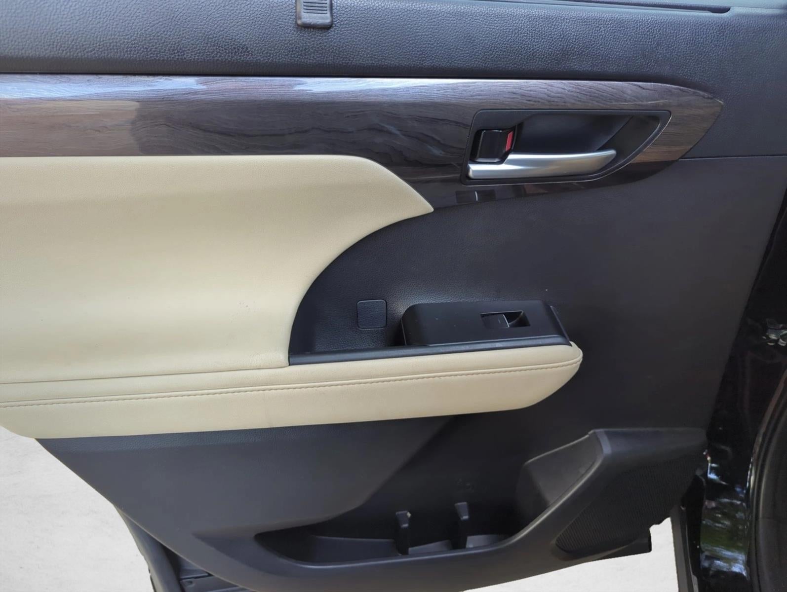 2024 Toyota Highlander Hybrid Limited FWD (Natl)