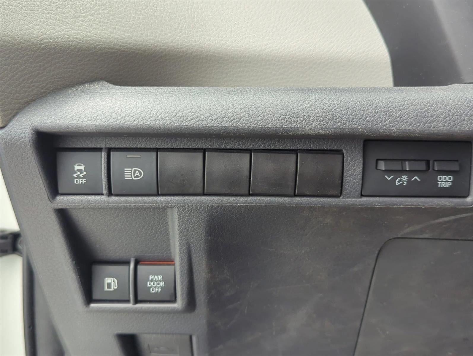 2021 Toyota Sienna XLE FWD 7-Passenger (Natl)
