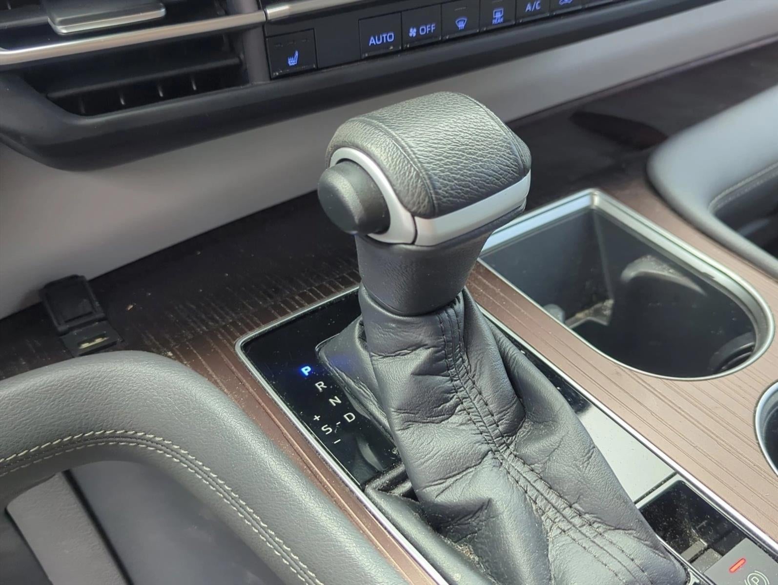 2021 Toyota Sienna XLE FWD 7-Passenger (Natl)