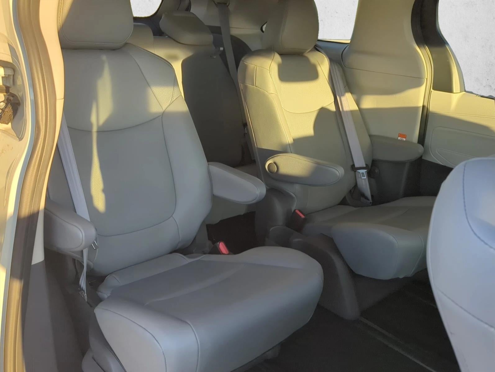 2021 Toyota Sienna XLE AWD 7-Passenger (Natl)