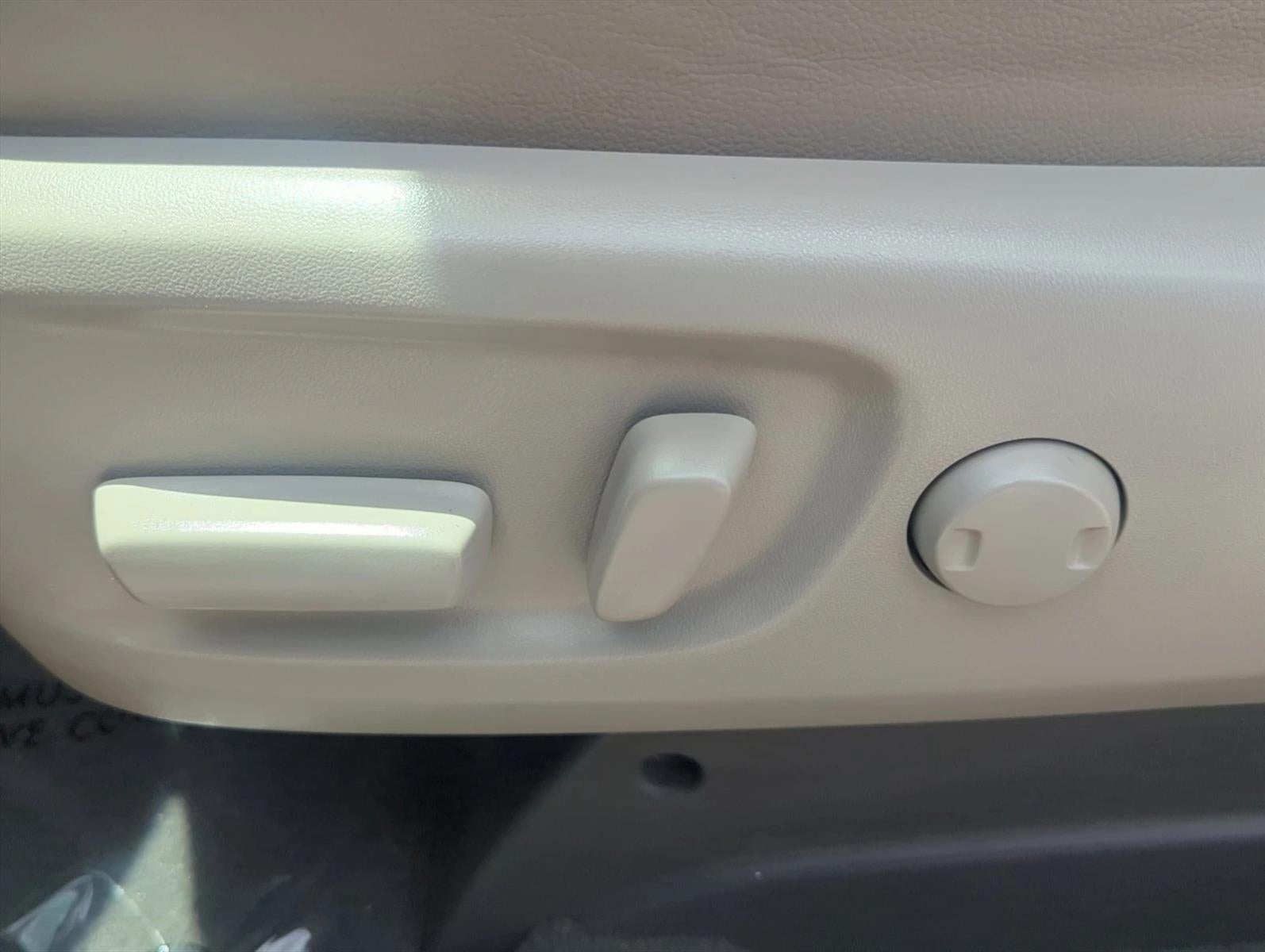 2019 Toyota Sienna XLE Premium FWD 8-Passenger (Natl)