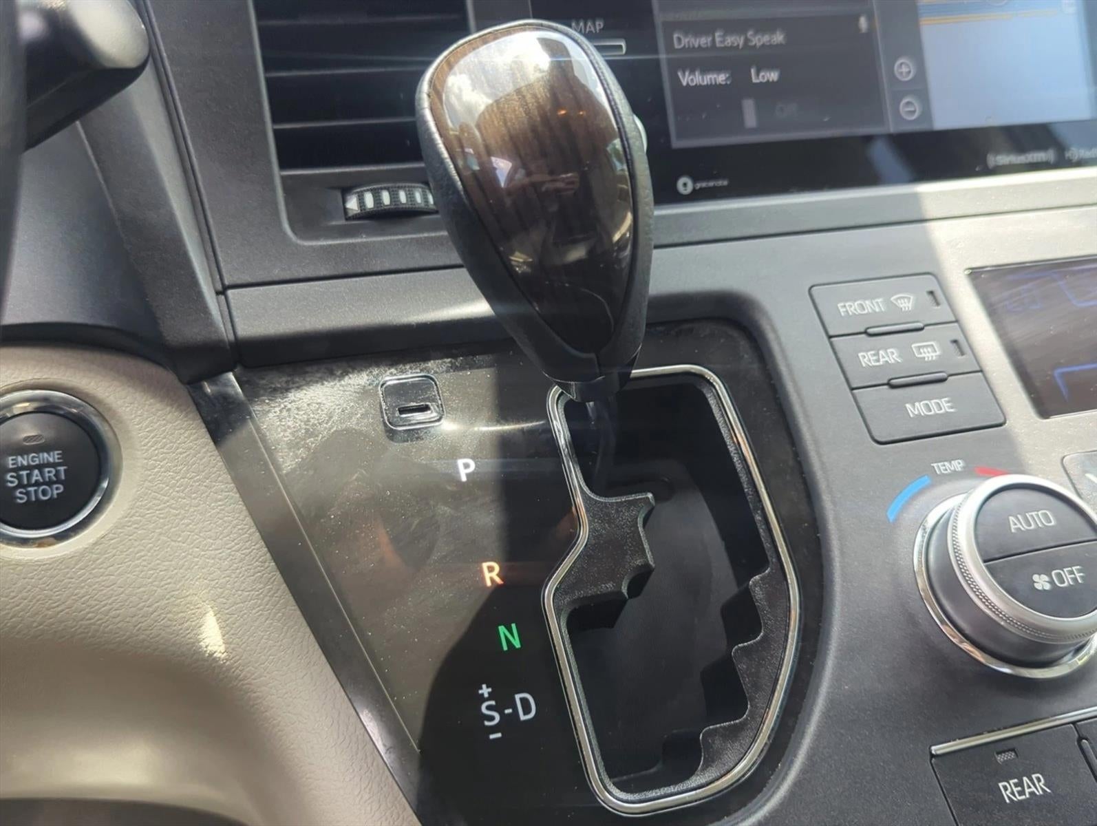 2019 Toyota Sienna XLE Premium FWD 8-Passenger (Natl)