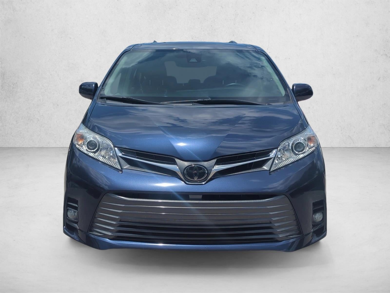 2019 Toyota Sienna XLE Premium FWD 8-Passenger (Natl)
