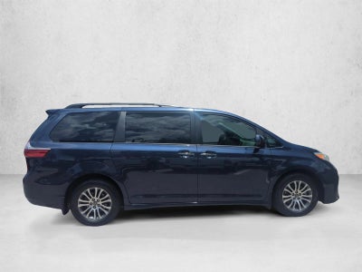 2019 Toyota Sienna XLE Premium FWD 8-Passenger (Natl)