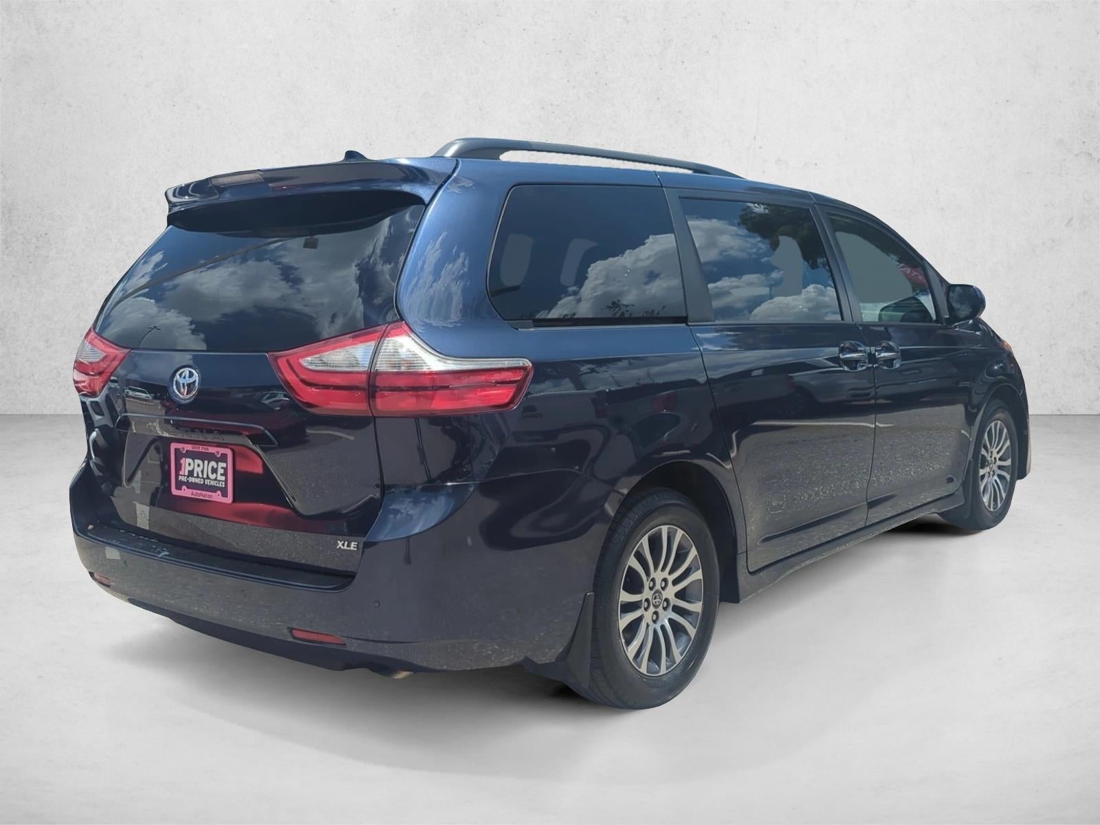 2019 Toyota Sienna XLE Premium FWD 8-Passenger (Natl)
