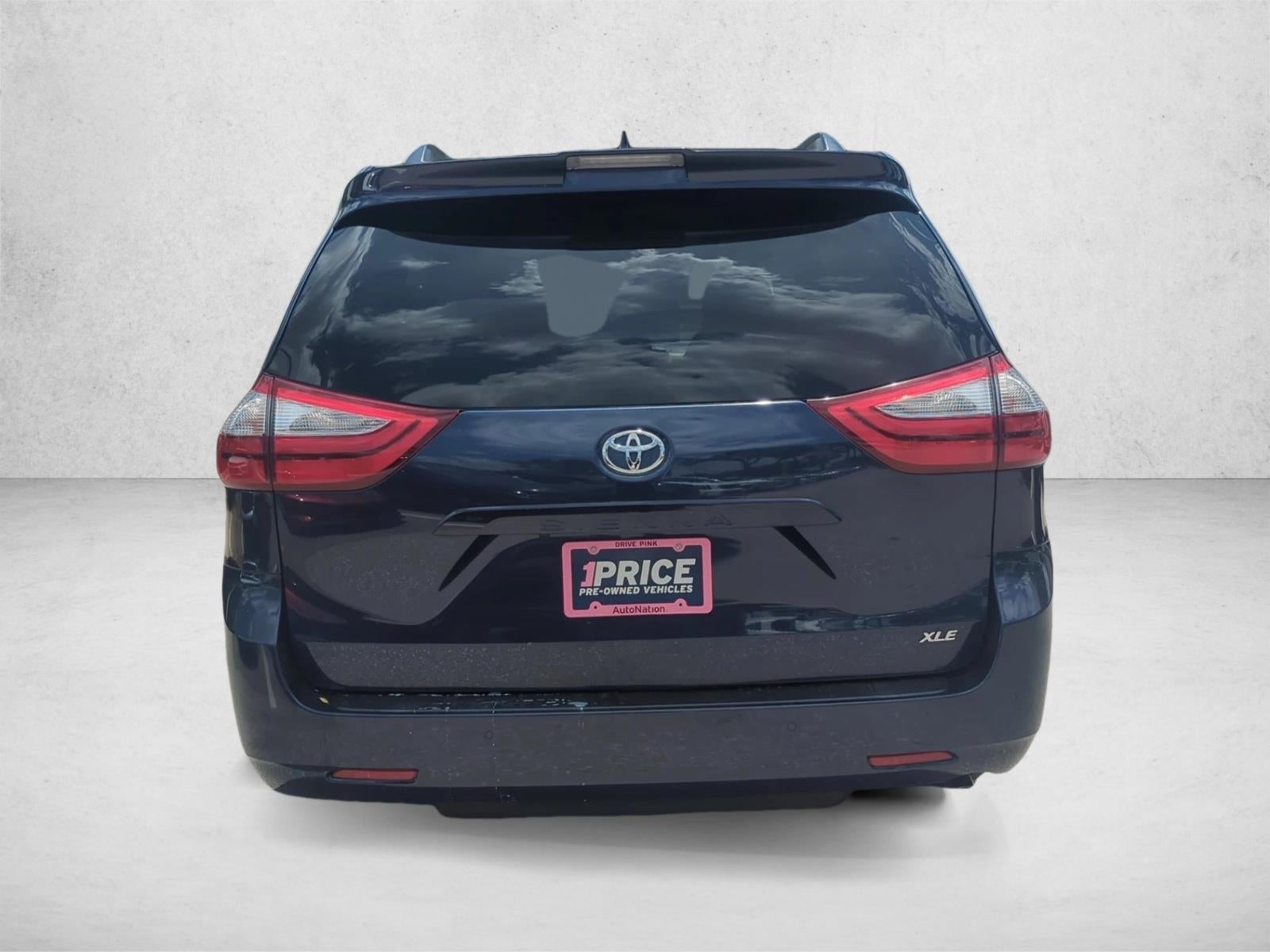 2019 Toyota Sienna XLE Premium FWD 8-Passenger (Natl)