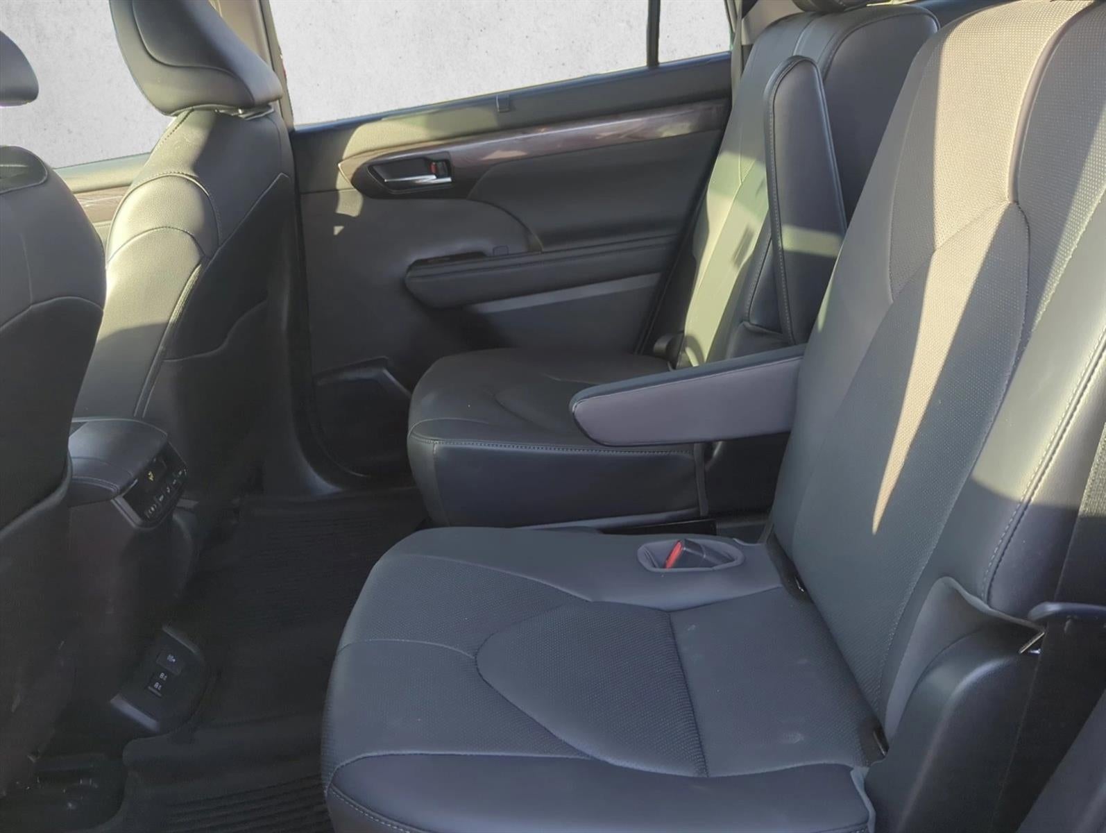 2021 Toyota Highlander Limited FWD (GS)