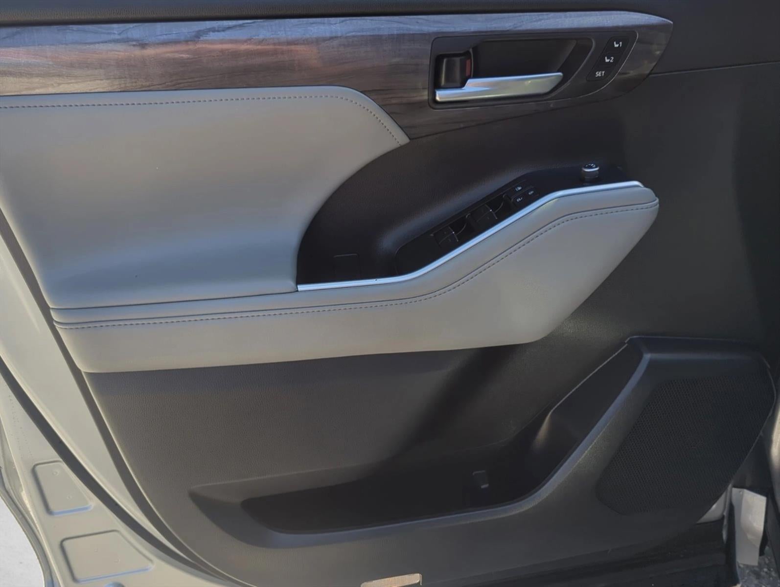 2021 Toyota Highlander Limited FWD (GS)