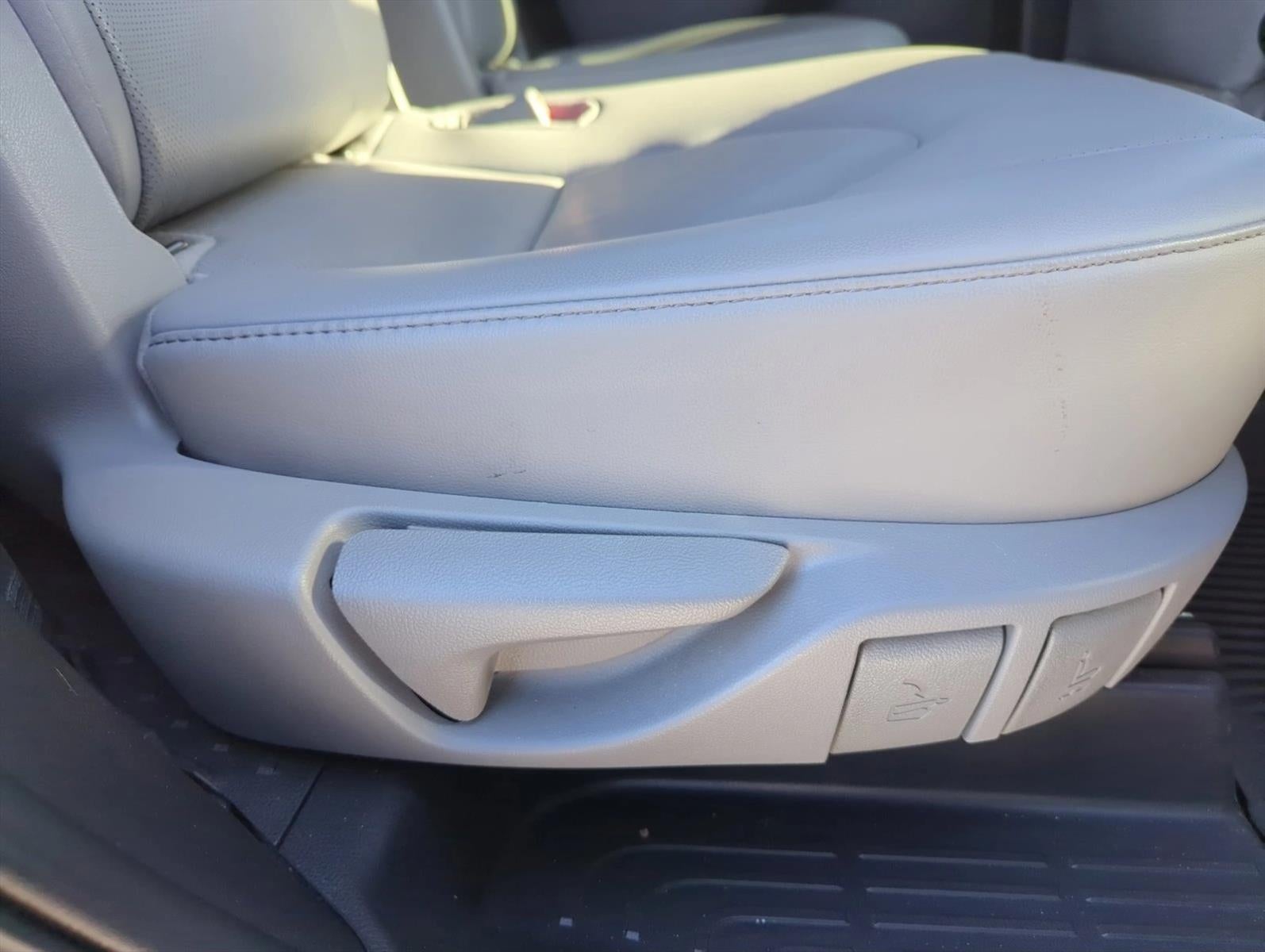 2021 Toyota Highlander Limited FWD (GS)