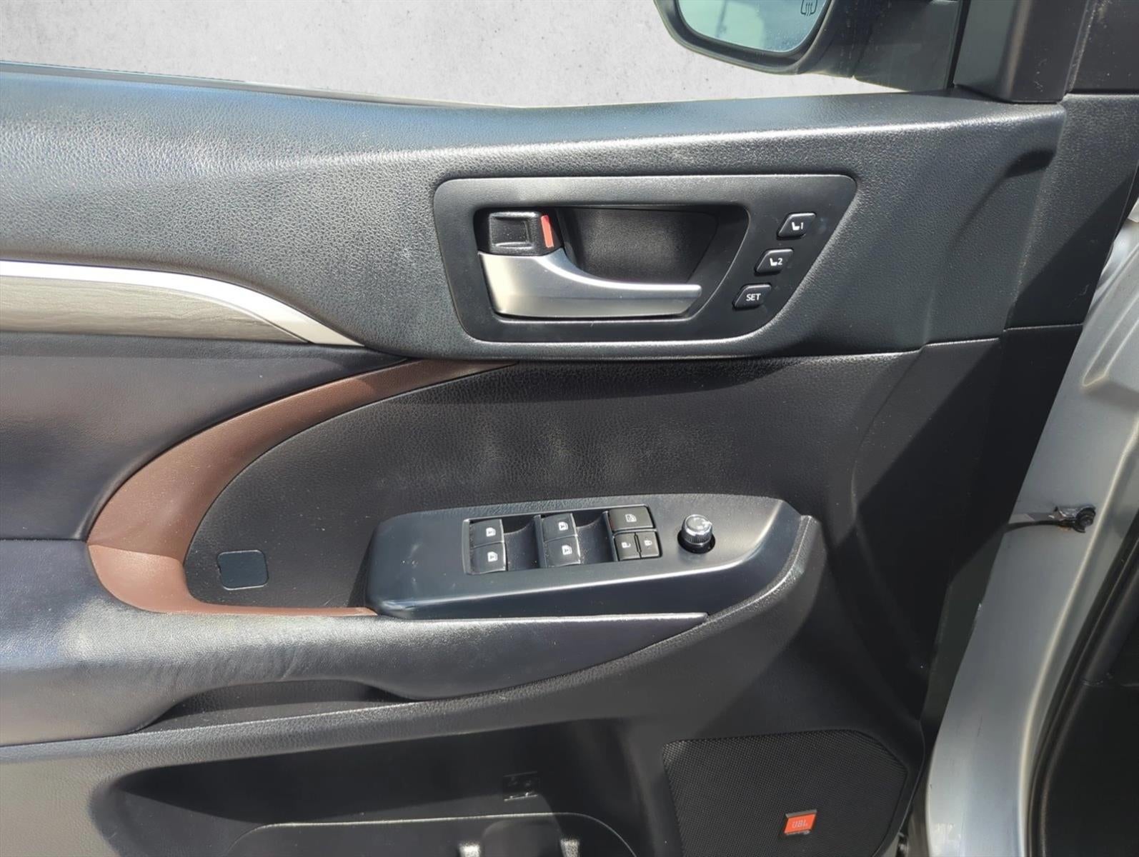 2019 Toyota Highlander Limited V6 FWD (GS)