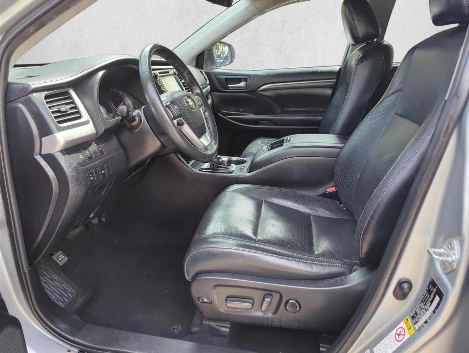 2019 Toyota Highlander Limited V6 FWD (GS)