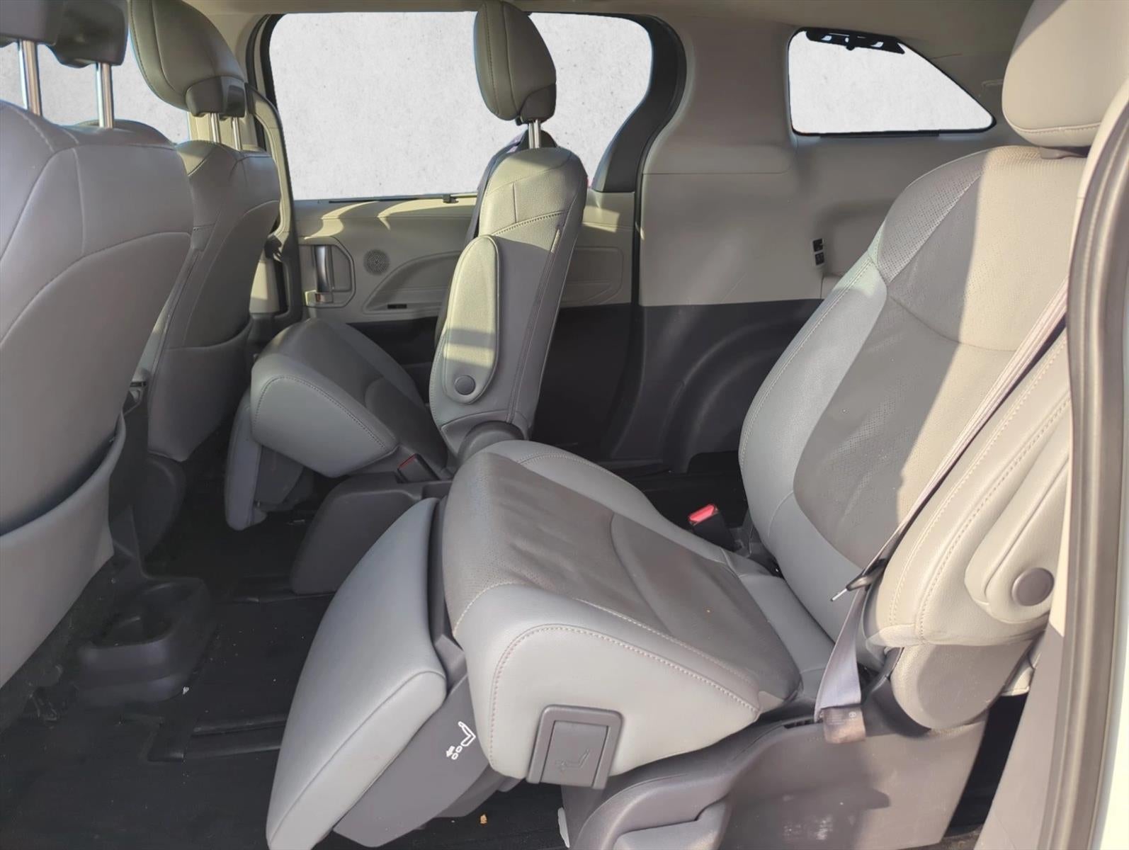 2021 Toyota Sienna Limited FWD 7-Passenger (GS)
