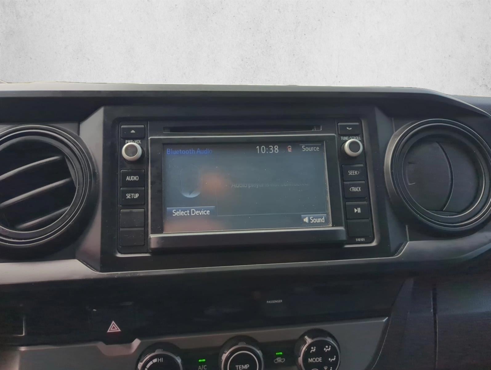 2017 Toyota Tacoma SR Double Cab 5' Bed I4 4x2 AT (GS)