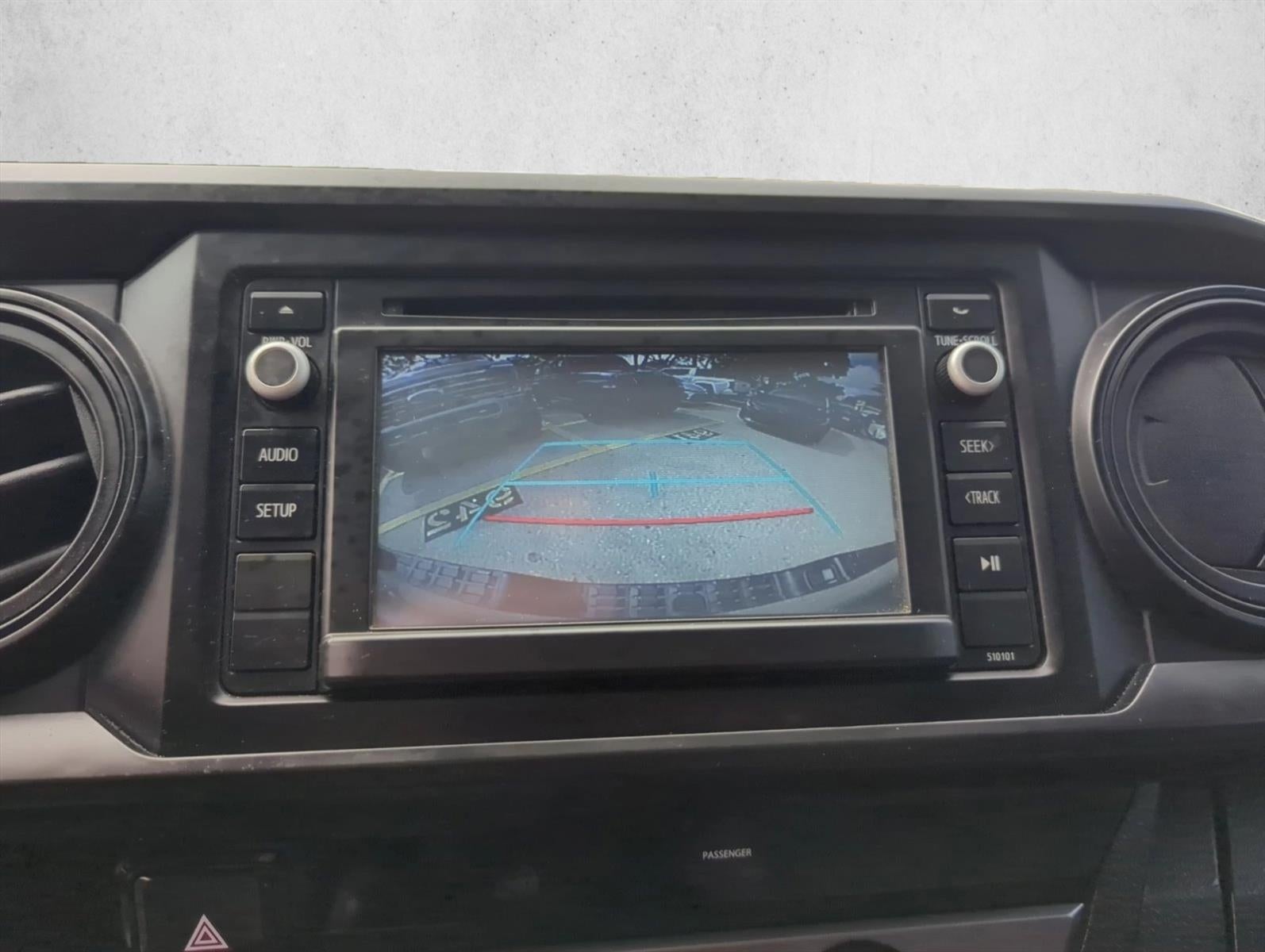 2017 Toyota Tacoma SR Double Cab 5' Bed I4 4x2 AT (GS)