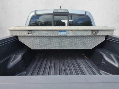 2017 Toyota Tacoma SR Double Cab 5' Bed I4 4x2 AT (GS)