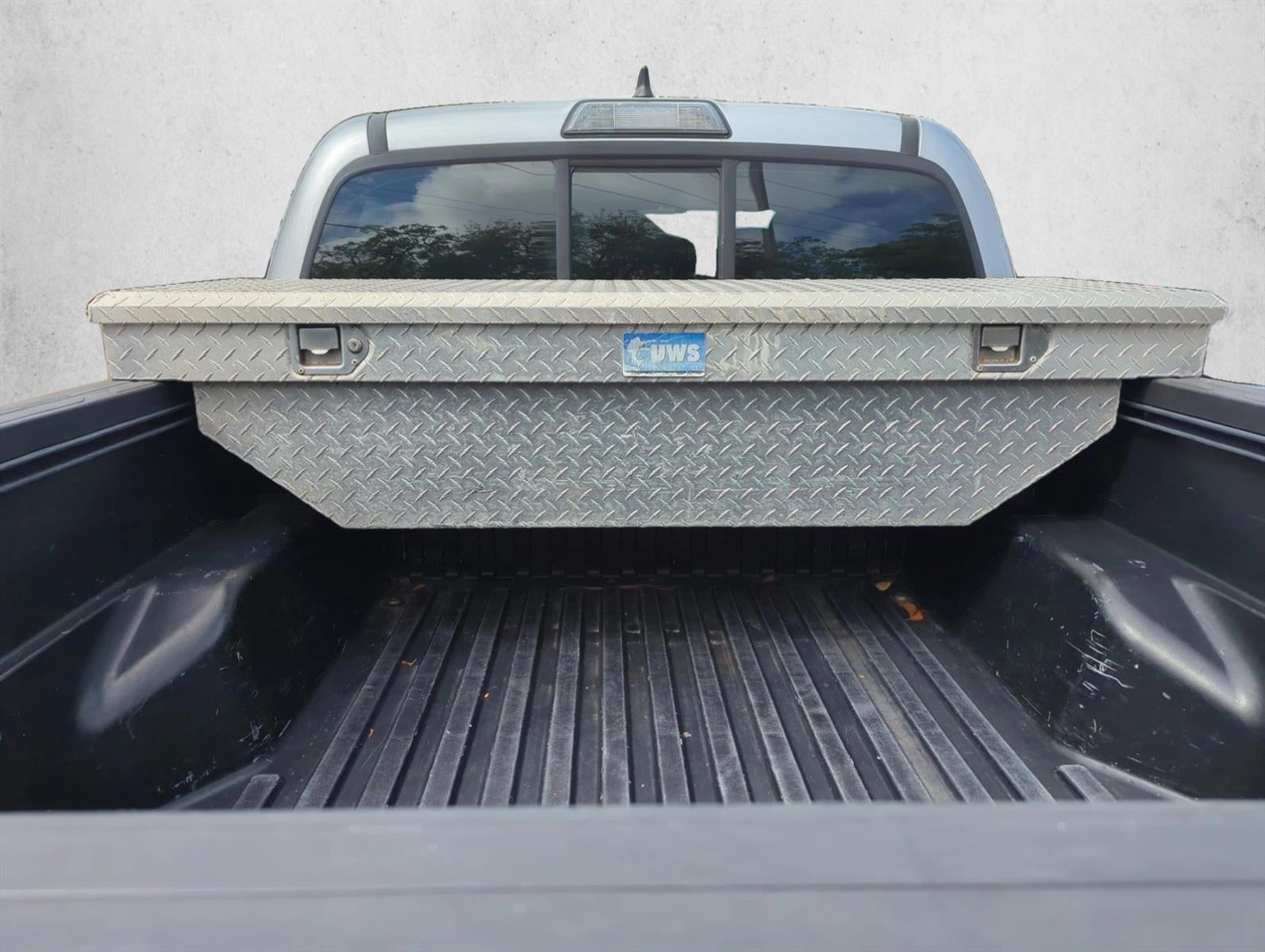 2017 Toyota Tacoma SR Double Cab 5' Bed I4 4x2 AT (GS)