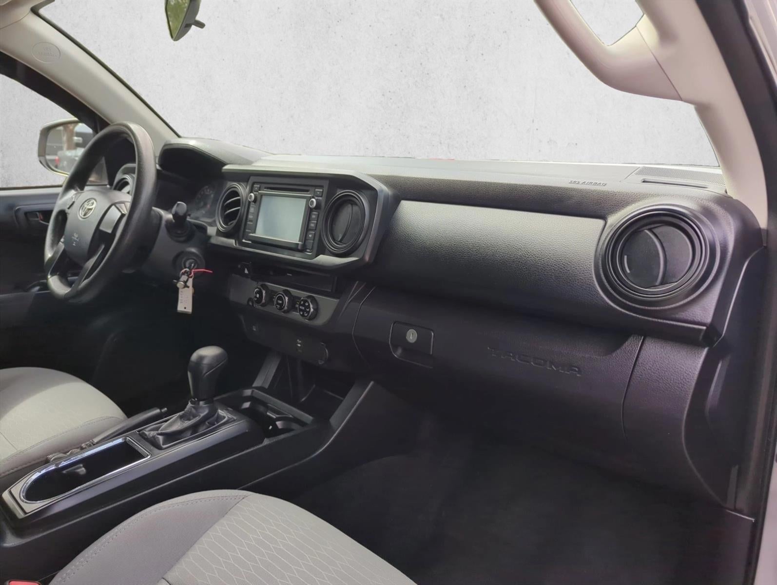 2017 Toyota Tacoma SR Double Cab 5' Bed I4 4x2 AT (GS)