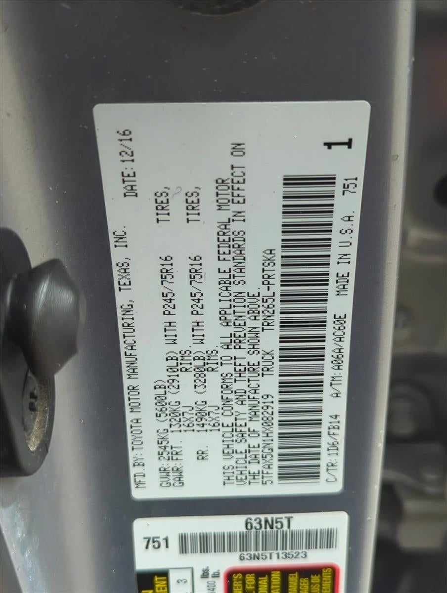 2017 Toyota Tacoma SR Double Cab 5' Bed I4 4x2 AT (GS)