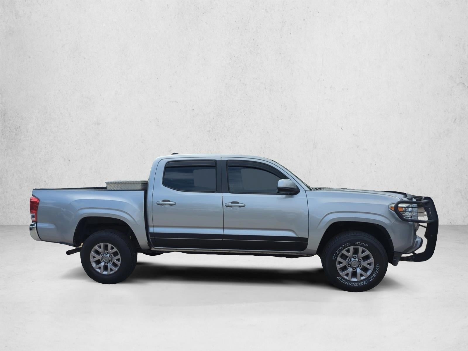 2017 Toyota Tacoma SR Double Cab 5' Bed I4 4x2 AT (GS)