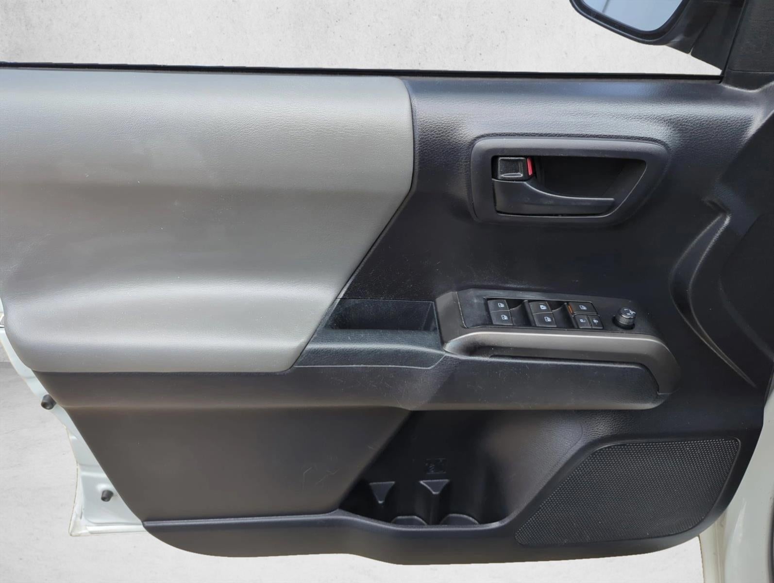 2021 Toyota Tacoma 2WD 2WD SR5 Double Cab 5' Bed V6 AT (GS)