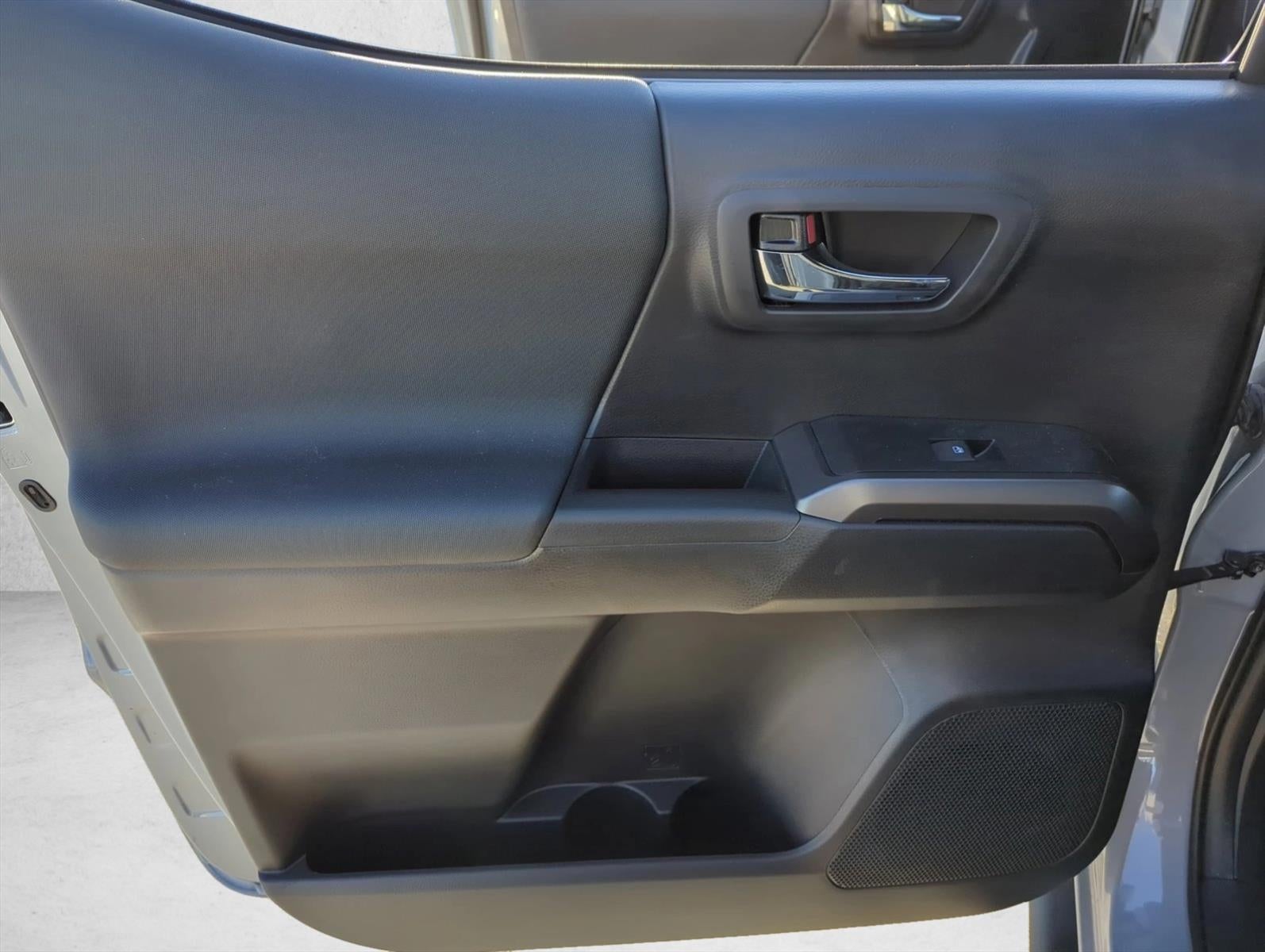 2021 Toyota Tacoma 2WD 2WD TRD Sport Double Cab 5' Bed V6 AT (Natl)