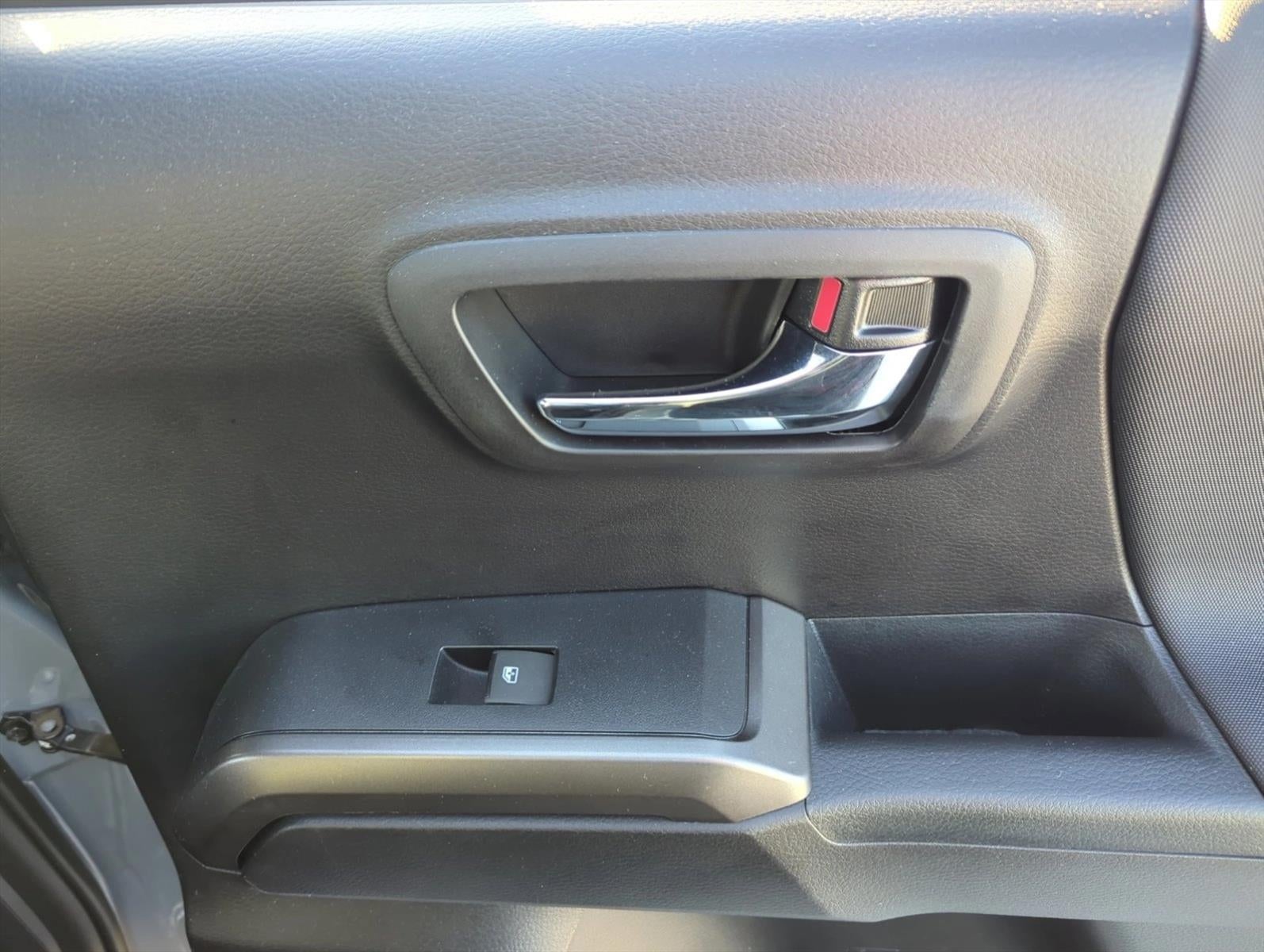 2021 Toyota Tacoma 2WD 2WD TRD Sport Double Cab 5' Bed V6 AT (Natl)