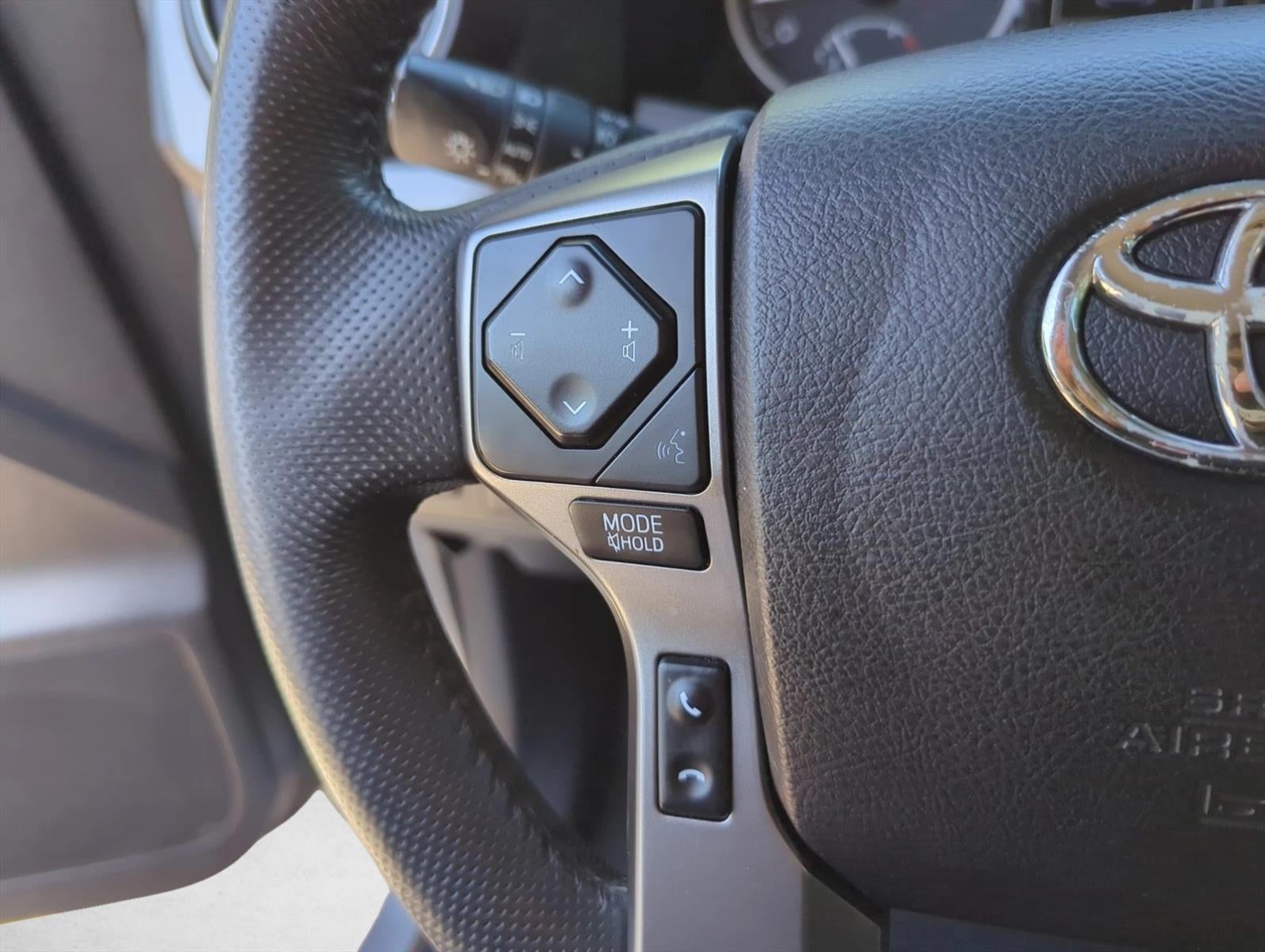 2021 Toyota Tacoma 2WD 2WD SR5 Double Cab 5' Bed V6 AT (GS)