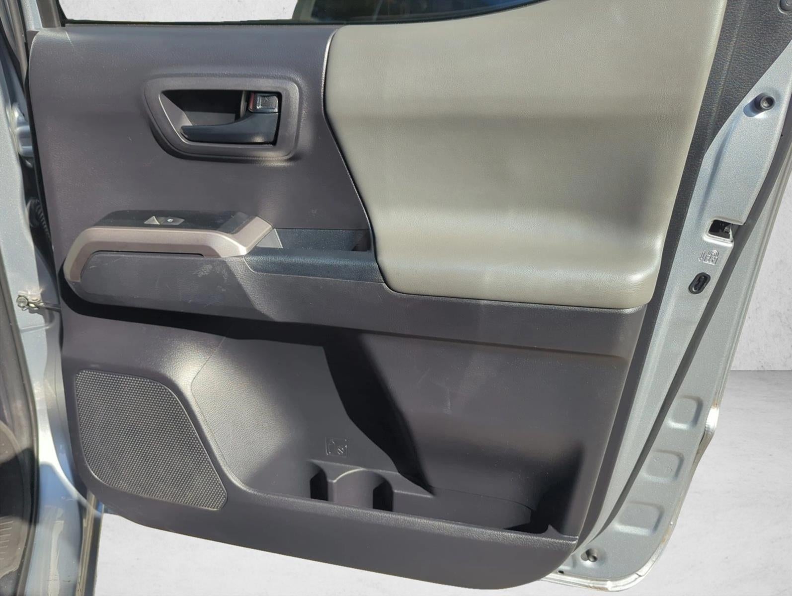 2021 Toyota Tacoma 2WD 2WD SR5 Double Cab 5' Bed V6 AT (GS)