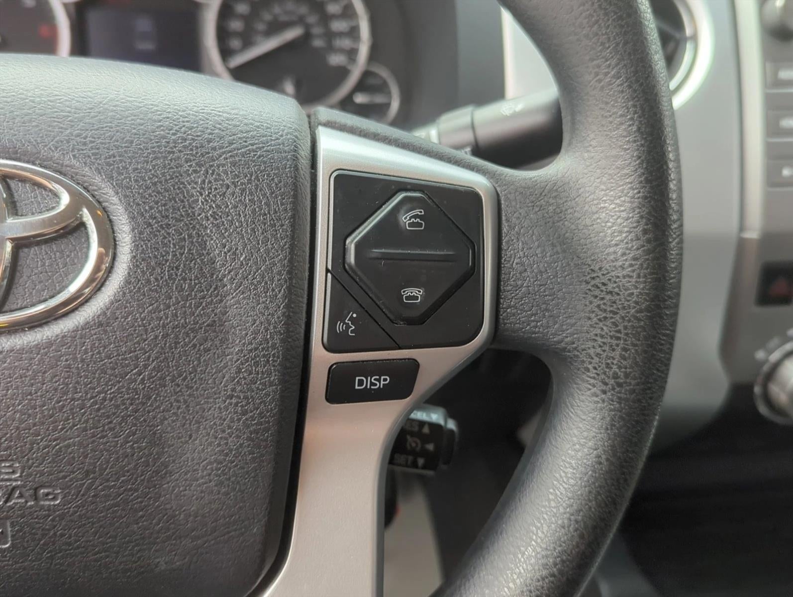 2017 Toyota Tundra 2WD 2WD SR5 CrewMax 5.5' Bed 5.7L FFV (SE)