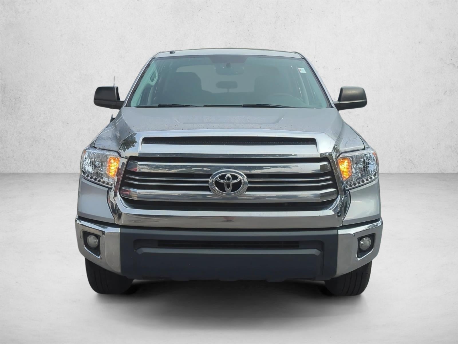 2017 Toyota Tundra 2WD 2WD SR5 CrewMax 5.5' Bed 5.7L FFV (SE)
