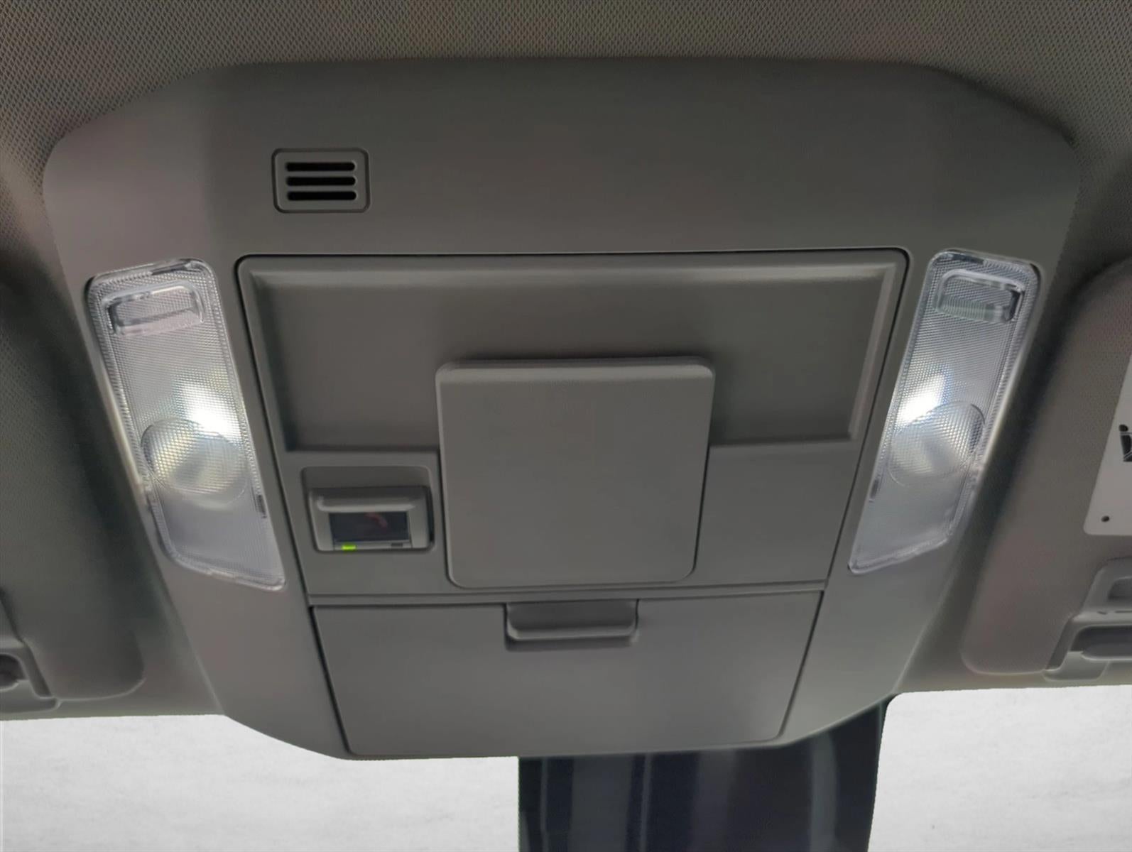 2021 Toyota Tundra 2WD 2WD SR5 CrewMax 5.5' Bed 5.7L (SE)