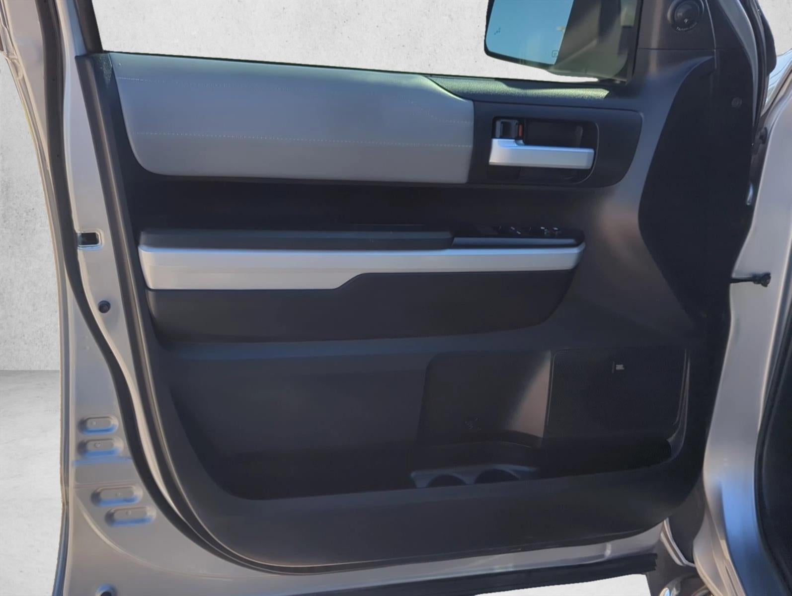 2021 Toyota Tundra 2WD 2WD Limited CrewMax 5.5' Bed 5.7L (GS)