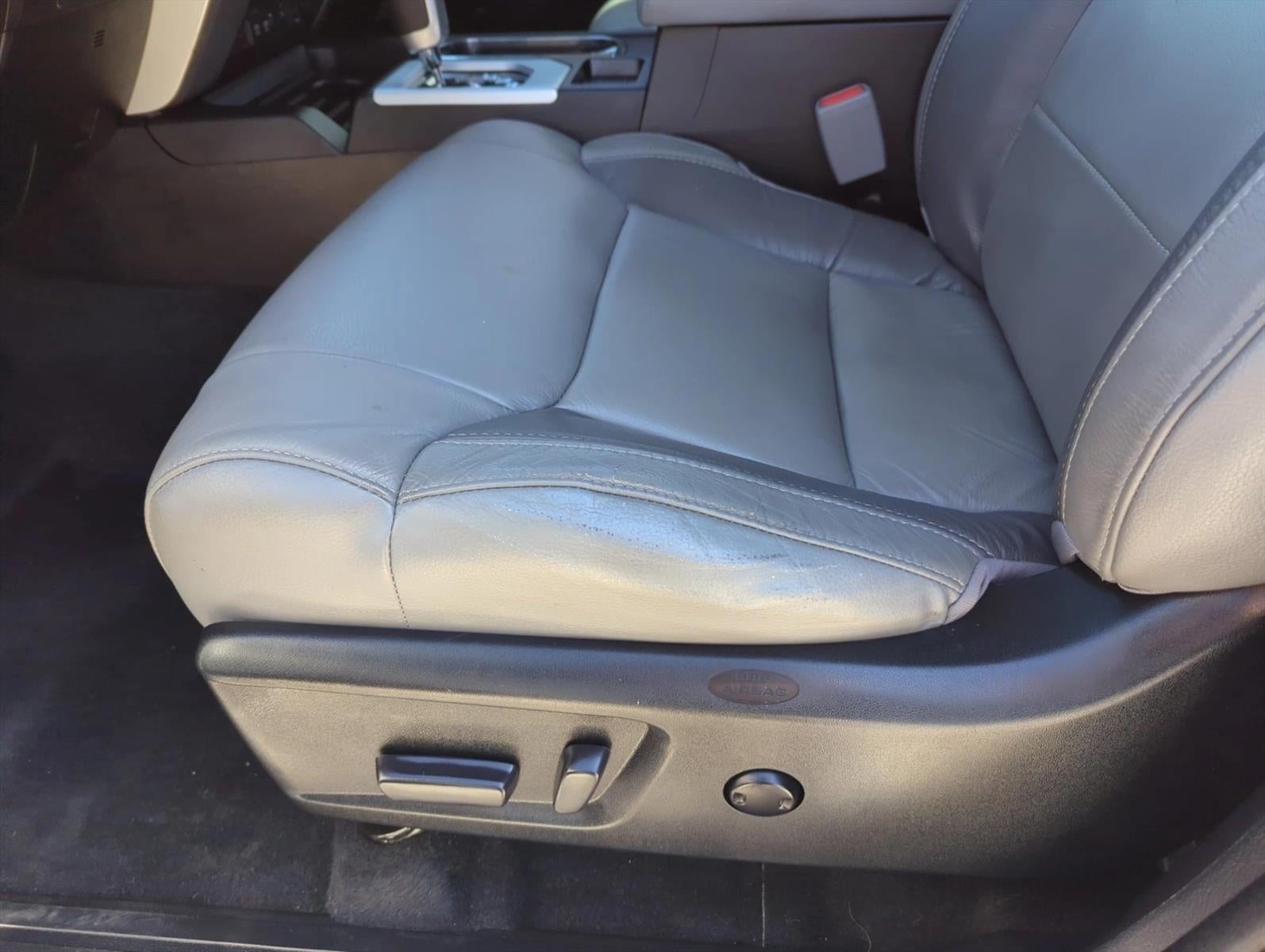 2021 Toyota Tundra 2WD 2WD Limited CrewMax 5.5' Bed 5.7L (GS)