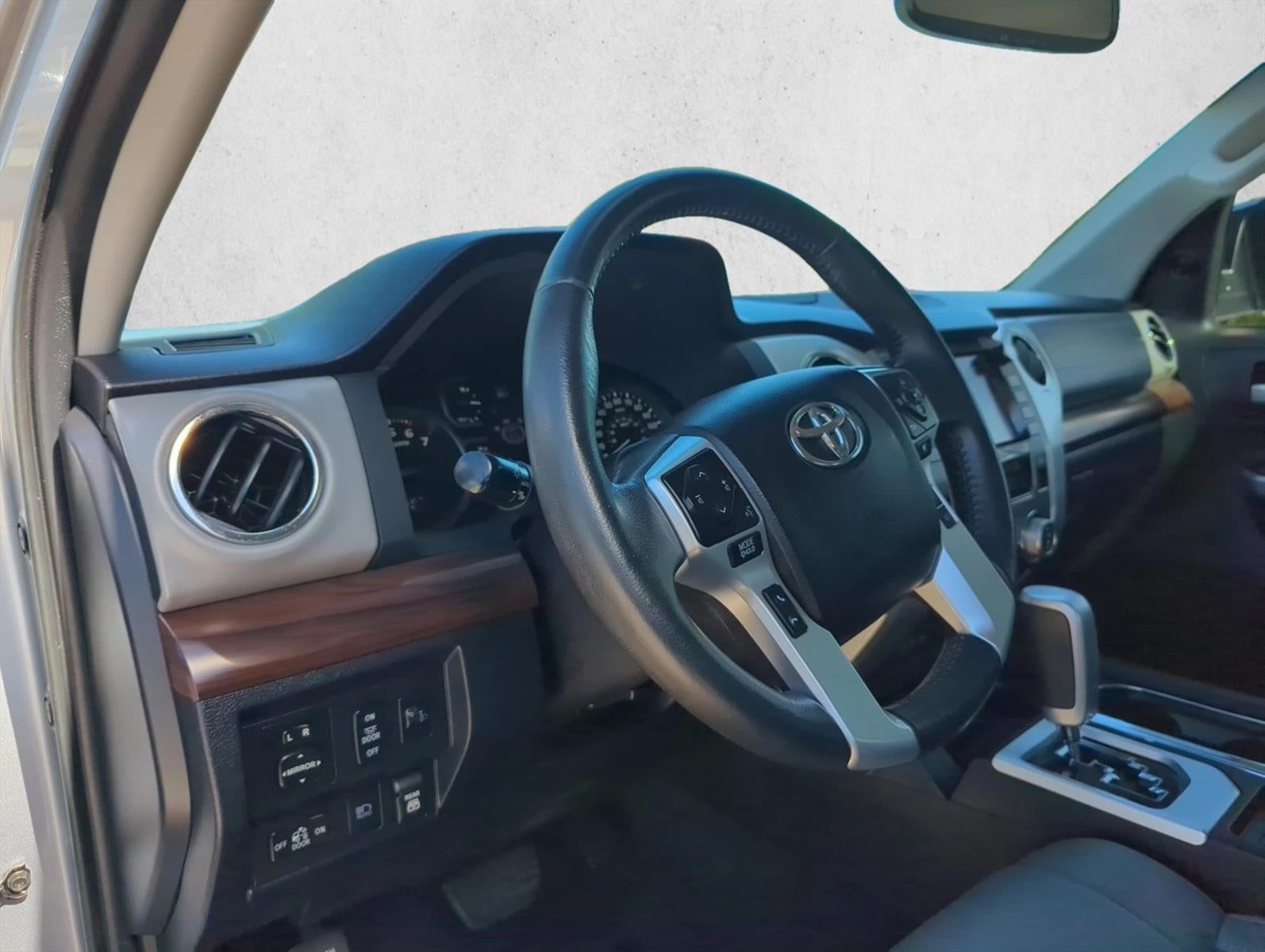 2021 Toyota Tundra 2WD 2WD Limited CrewMax 5.5' Bed 5.7L (GS)