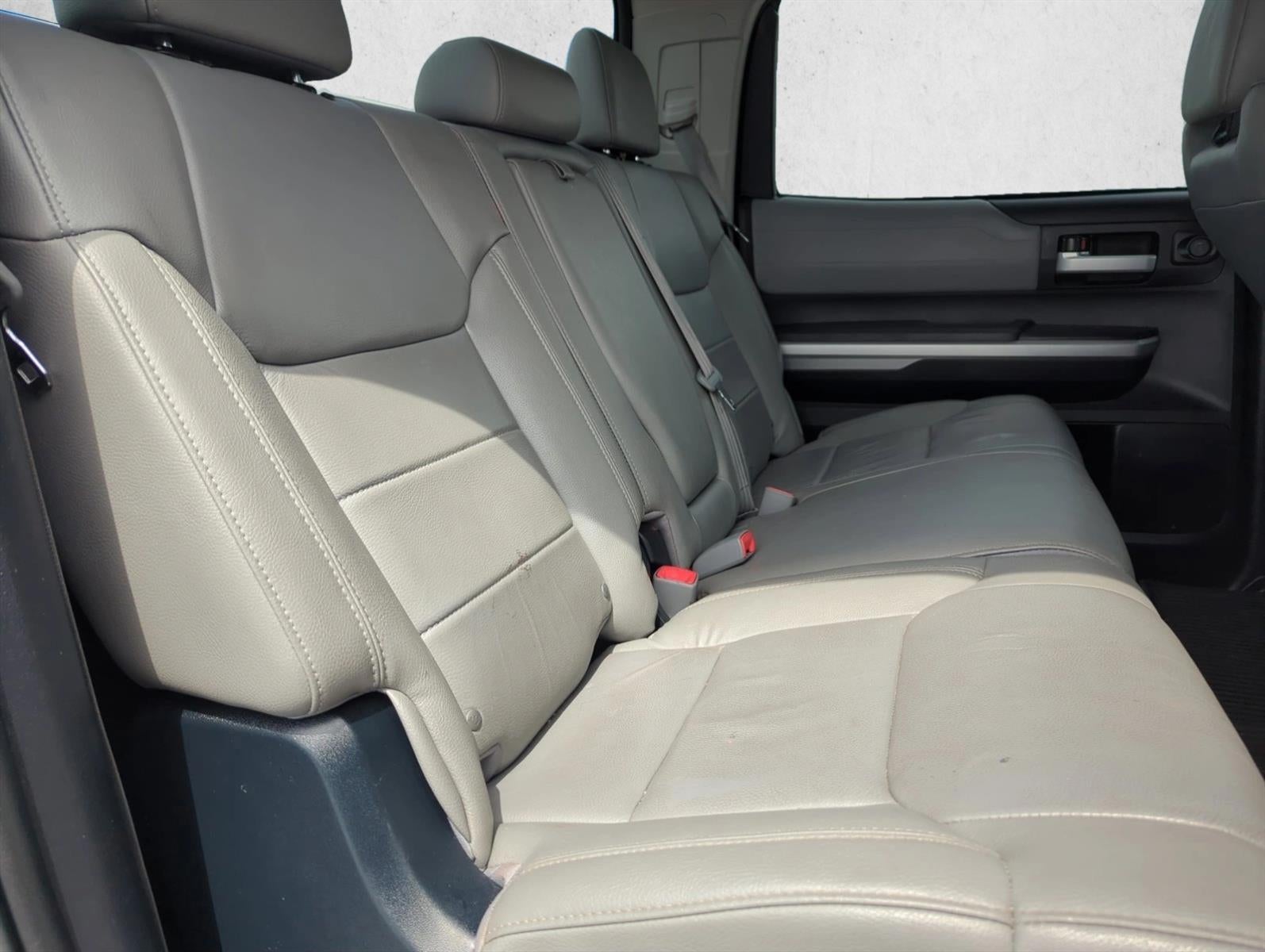 2017 Toyota Tundra 4WD 4WD Limited CrewMax 5.5' Bed 5.7L FFV (Natl)