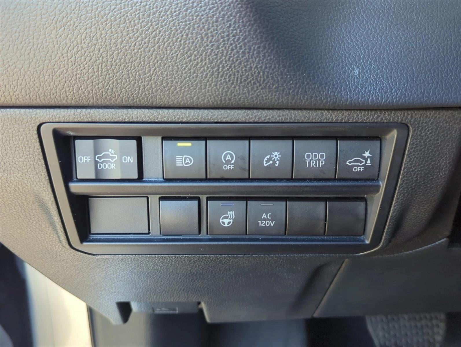 2022 Toyota Tundra 2WD 2WD Limited CrewMax 5.5' Bed (GS)