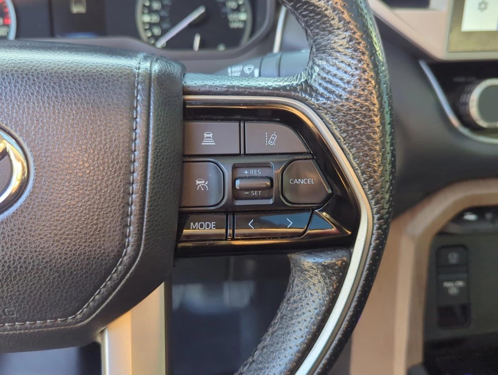 2022 Toyota Tundra 2WD 2WD Limited CrewMax 5.5' Bed (GS)