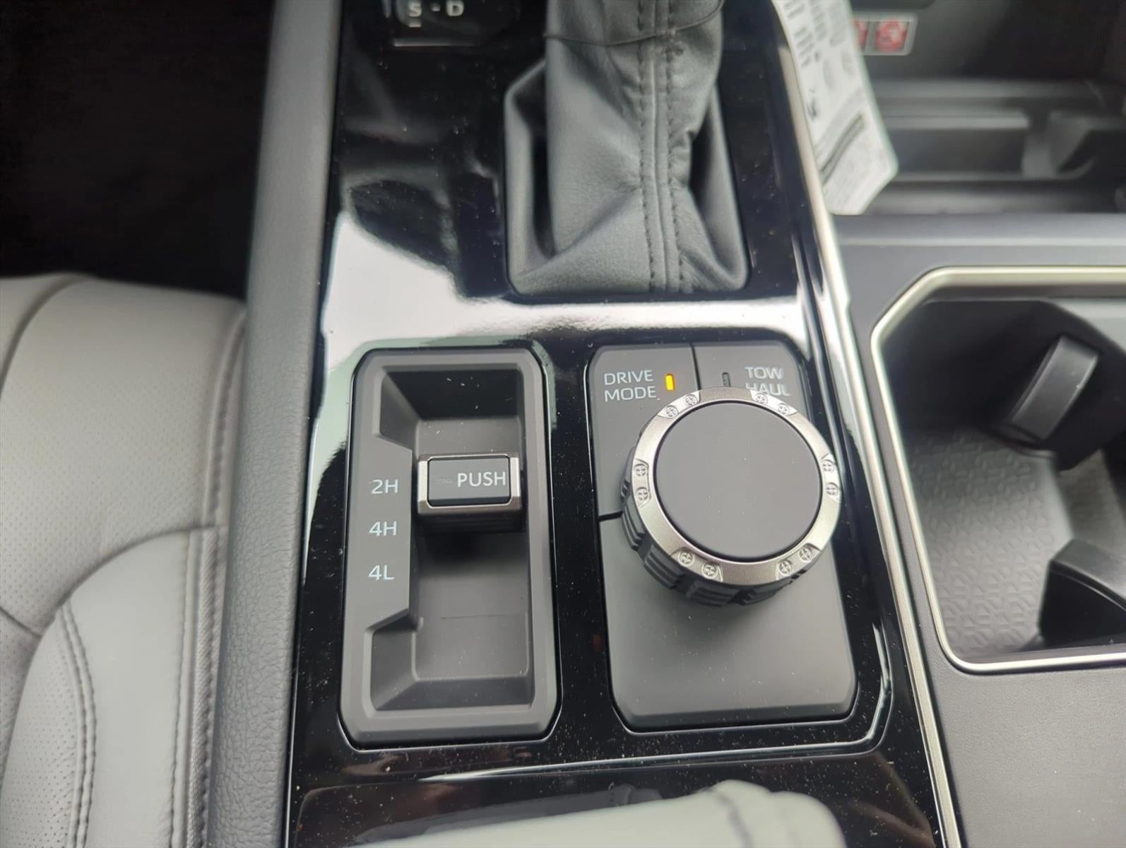 2026 Toyota Tundra 4WD 4WD Limited CrewMax 5.5' Bed (Natl)