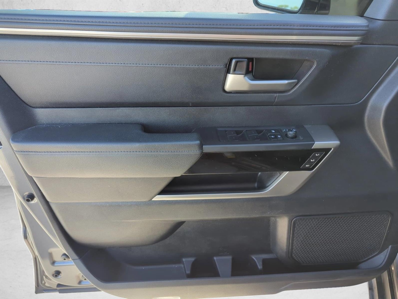 2023 Toyota Tundra 2WD 2WD Limited Hybrid CrewMax 5.5' Bed (Natl)