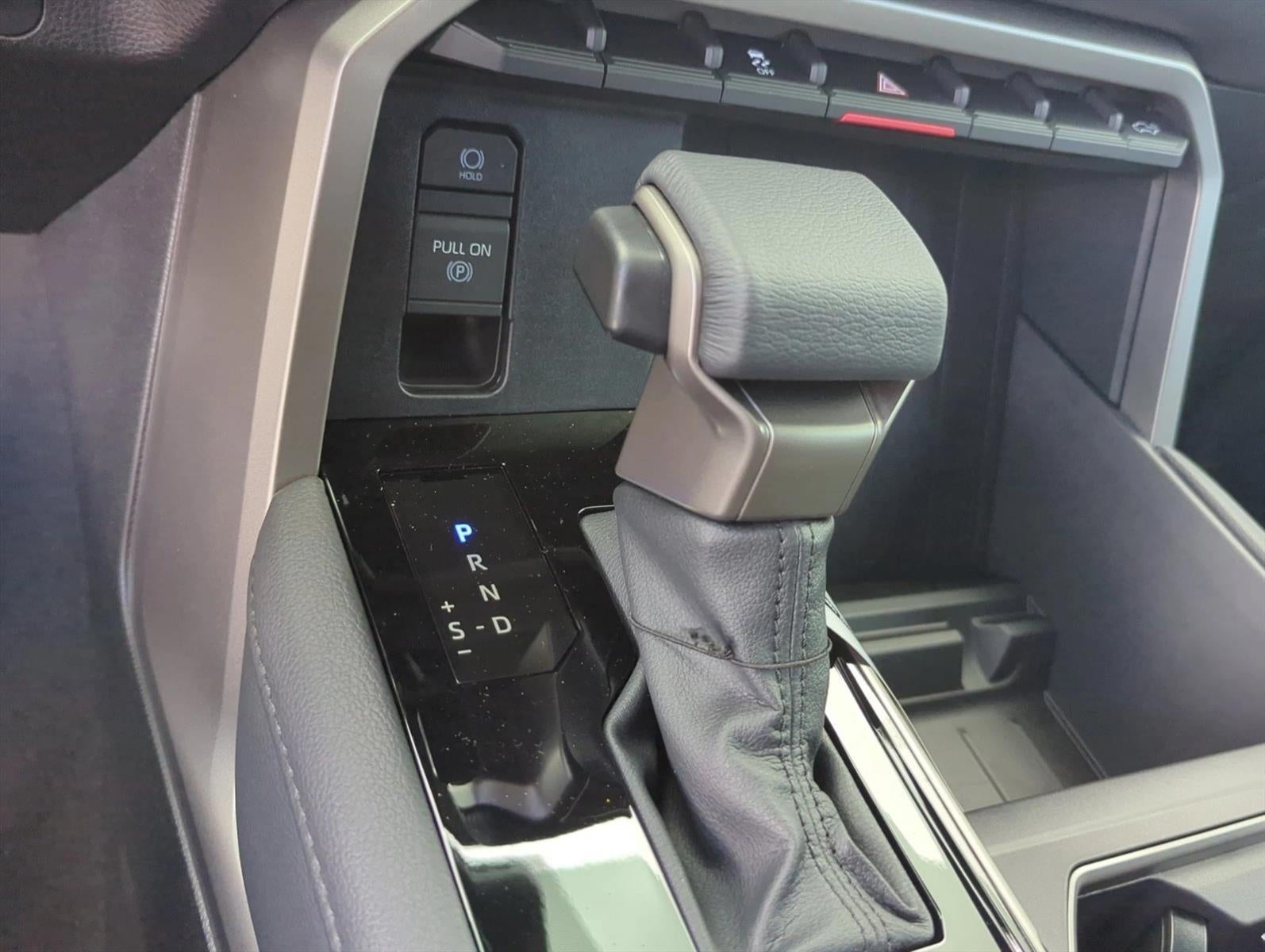 2026 Toyota Tundra 4WD 4WD Limited Hybrid CrewMax 5.5' Bed (Natl)