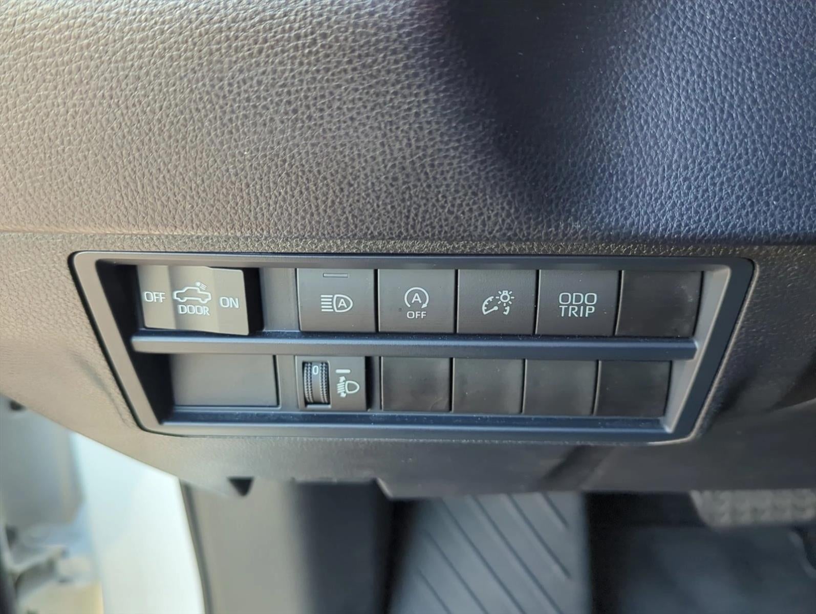 2025 Toyota Tundra 4WD 4WD SR CrewMax 5.5' Bed (Natl)